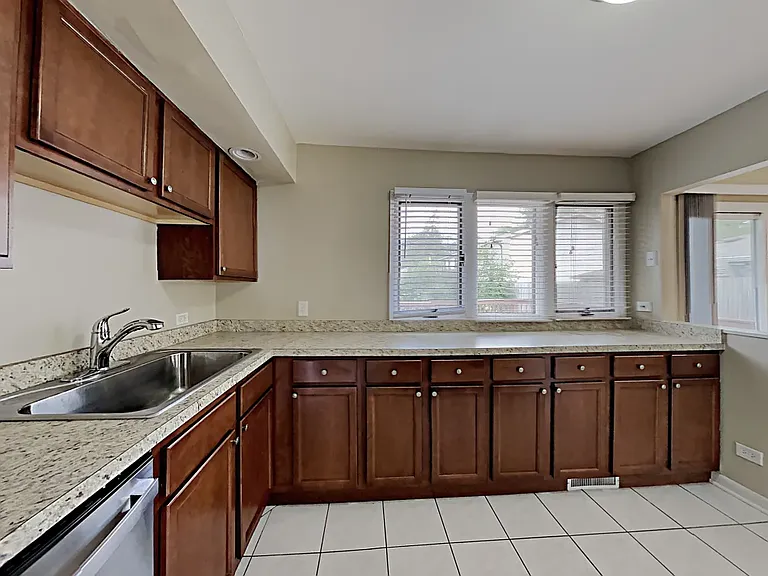 236 E Park Ave — Photo 7