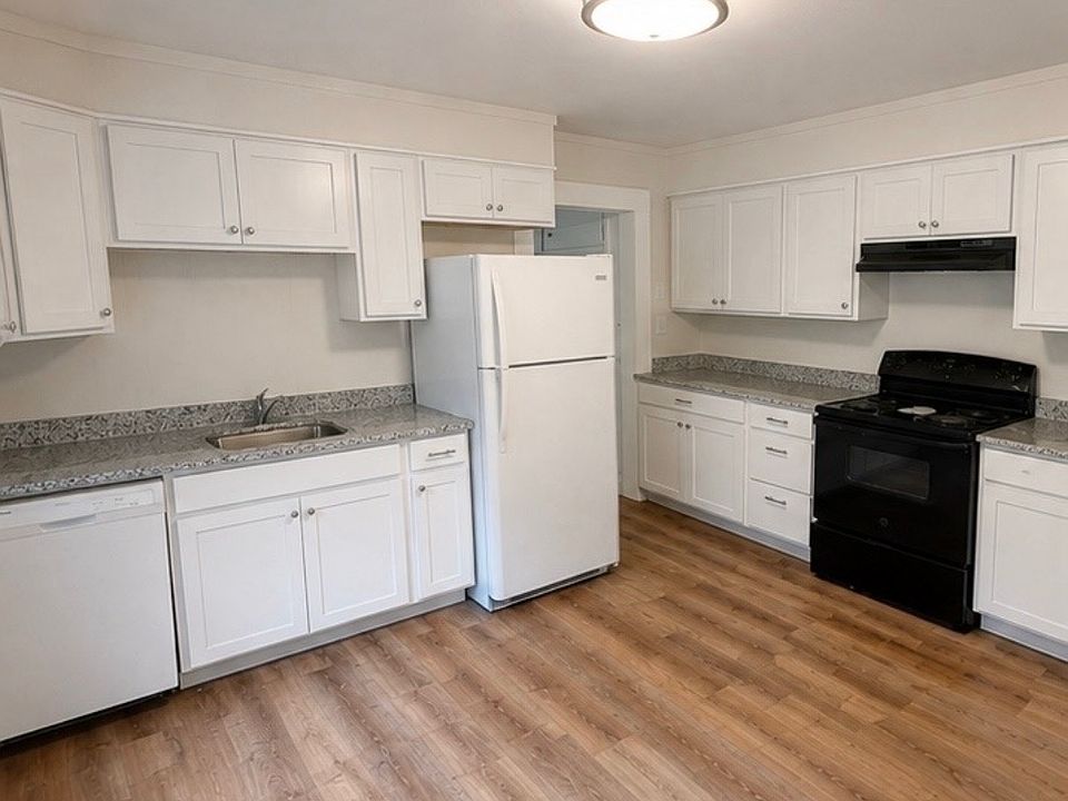 1st image of 205 Park Ave #205