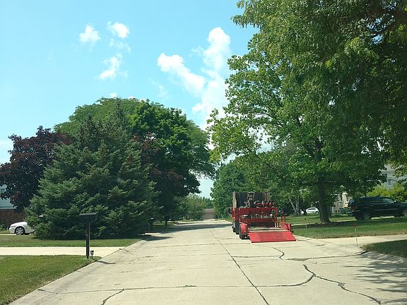 5th image of 27400 Elsworth Dr