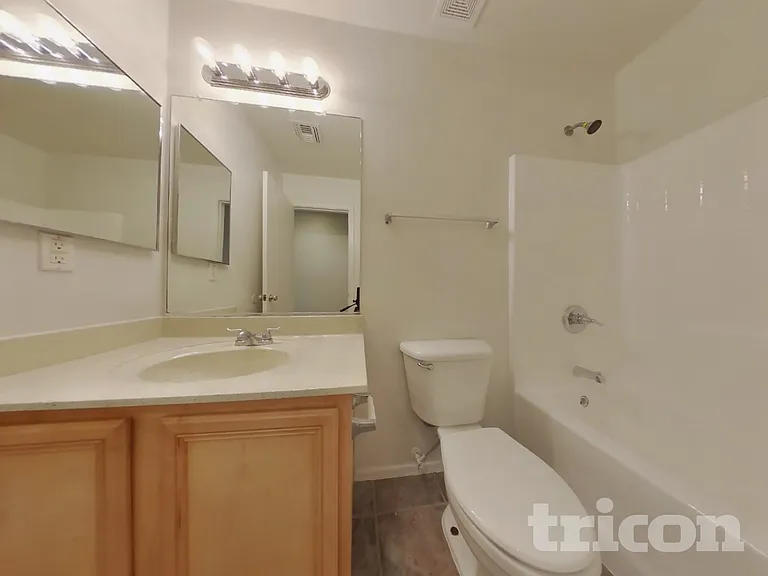 10819 W Virginia Ave — Photo 16