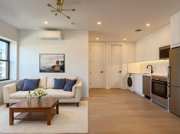 250 Union Avenue image 2 of 6