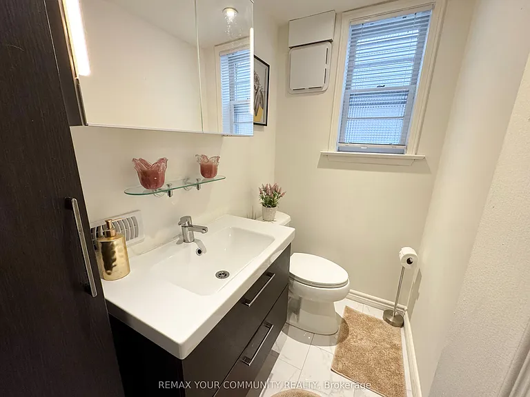 70 Bedford Park Ave #2 — Photo 10