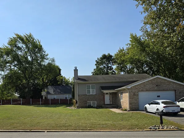 1908 Green Bay Rd, North Chicago, IL 60064