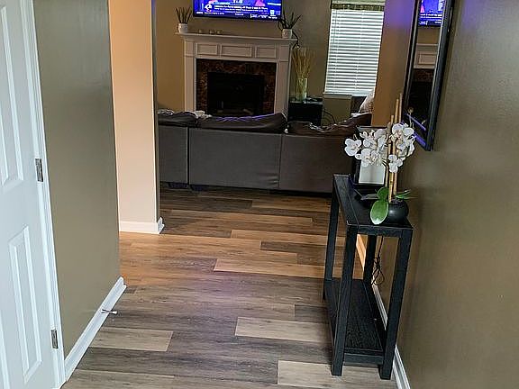 5th image of 38630 Congressional Ln #30