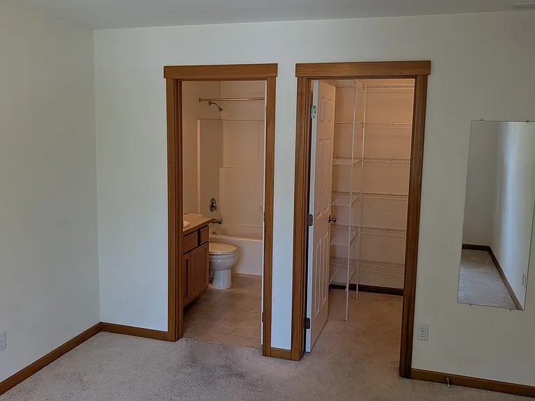 4107 Stonington Ln — Photo 5