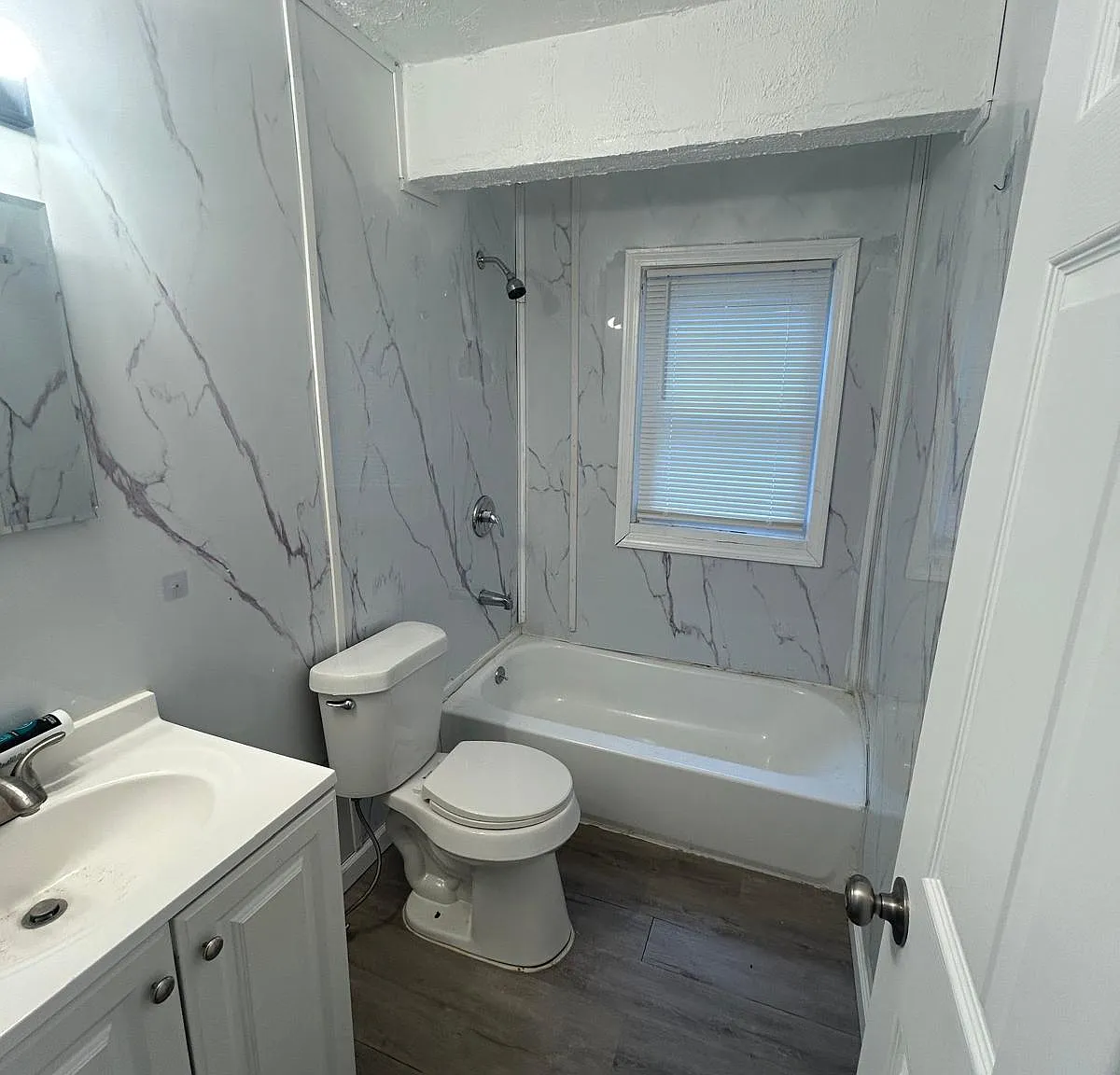 3 bed, 911 sqft, $1,400 — Photo 4