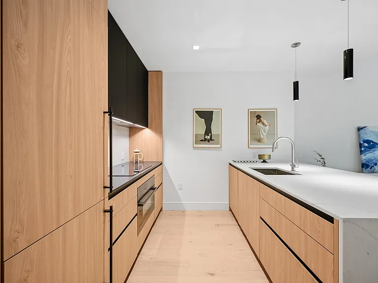 312 W 43rd St #2B — Photo 14