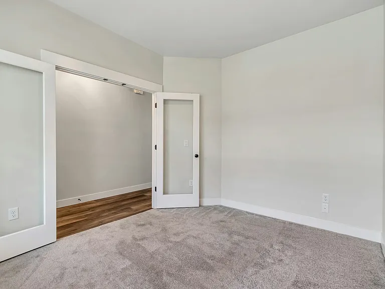 1316 W Quailhill Rd — Photo 21