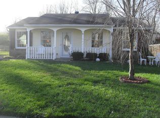 11012 Neptune Pl, Louisville, KY 40272