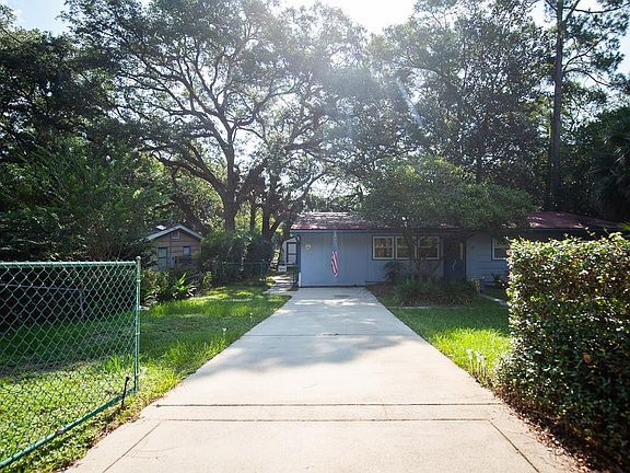 5th image of 3519 Falcon Dr