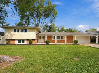 2304 W Cambridge Dr, Muncie, IN 47304