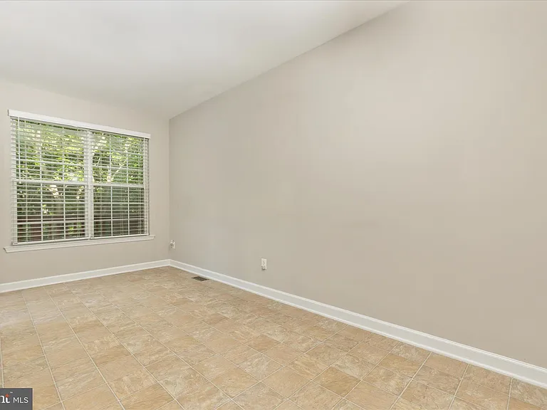 7579 Great Swan Ct — Photo 9