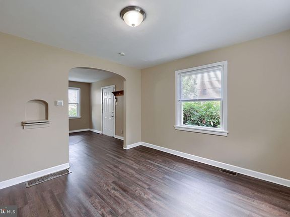 5th image of 3427 Kramer St