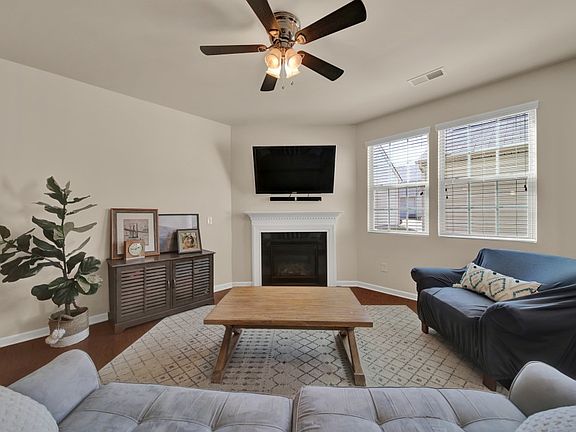 3rd image of 5038 Mockernut Ln