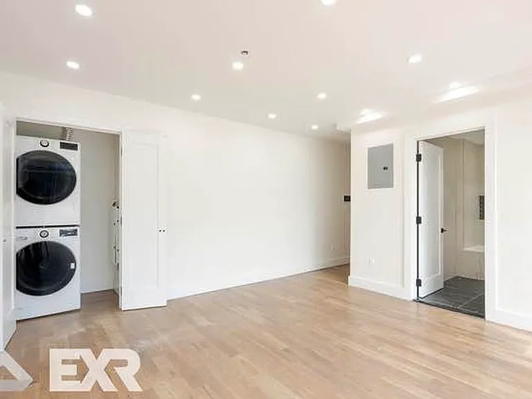 188 Freeman St #2R — Photo 7