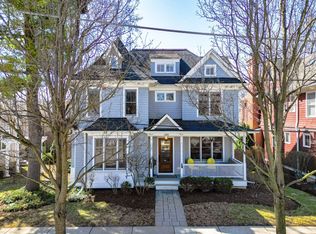 335 Grant Ct, Libertyville, IL