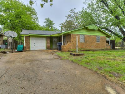 704 Flamingo Ave, Oklahoma City, OK, 73127