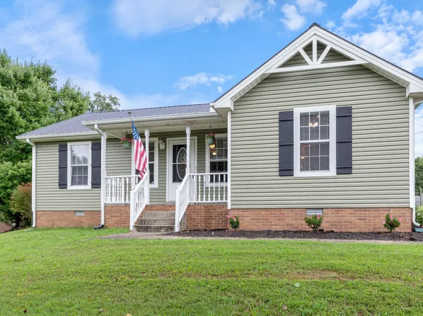 108 Cedarview Dr, Charlotte, TN 37036