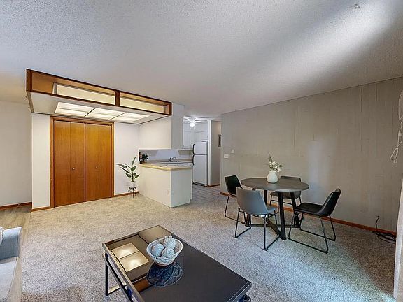 3rd image of 2604 4th Ave NE APT 1