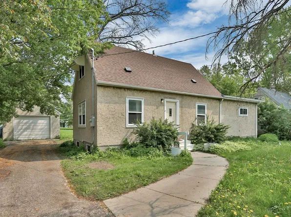 67 County Road C W, Little Canada, MN 55117