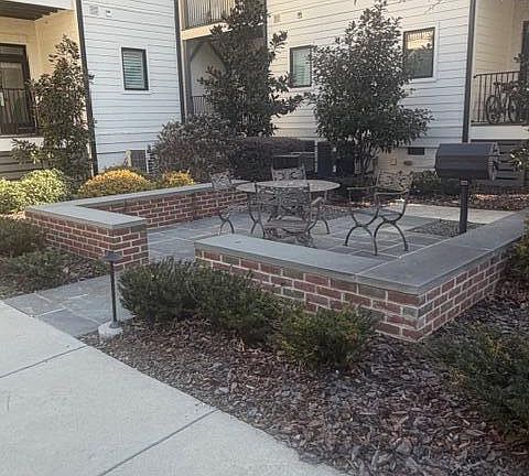 5th image of 607 Smedes Pl #B