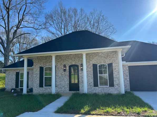 65 Morrell Cir, Hattiesburg, MS 39402