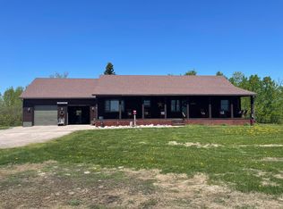 8171 S Riverside Dr, Sault Sainte Marie, MI 49783