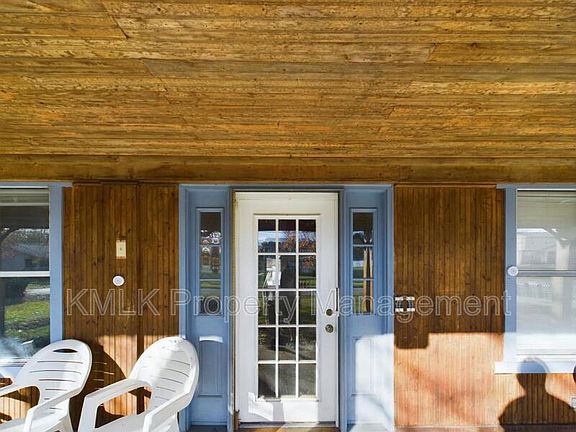 3rd image of 5018 Winthrop Dr