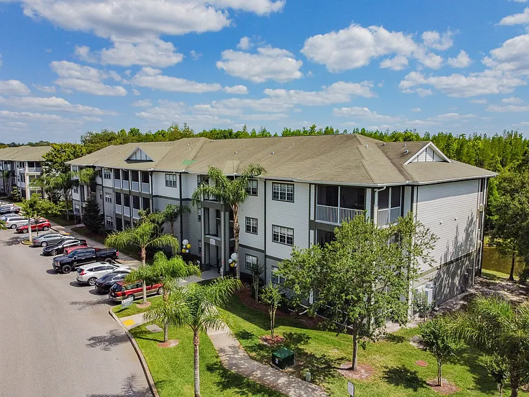 THE PARQ AT CROSS CREEK — Photo 36