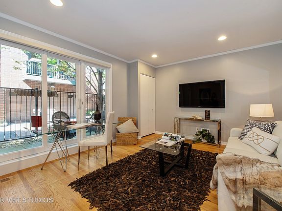 3rd image of 2751 N Greenview Ave APT D