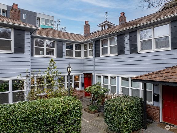 2nd image of 1604 1/2 15th Avenue