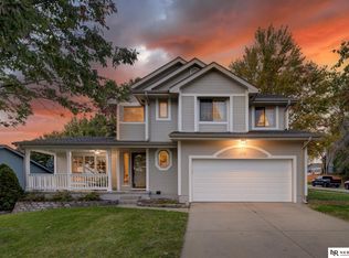 15138 Edna St, Omaha, NE 68138