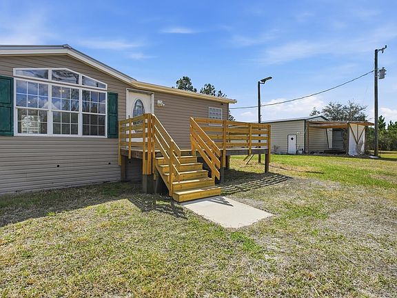 4th image of 299 Cayenne St