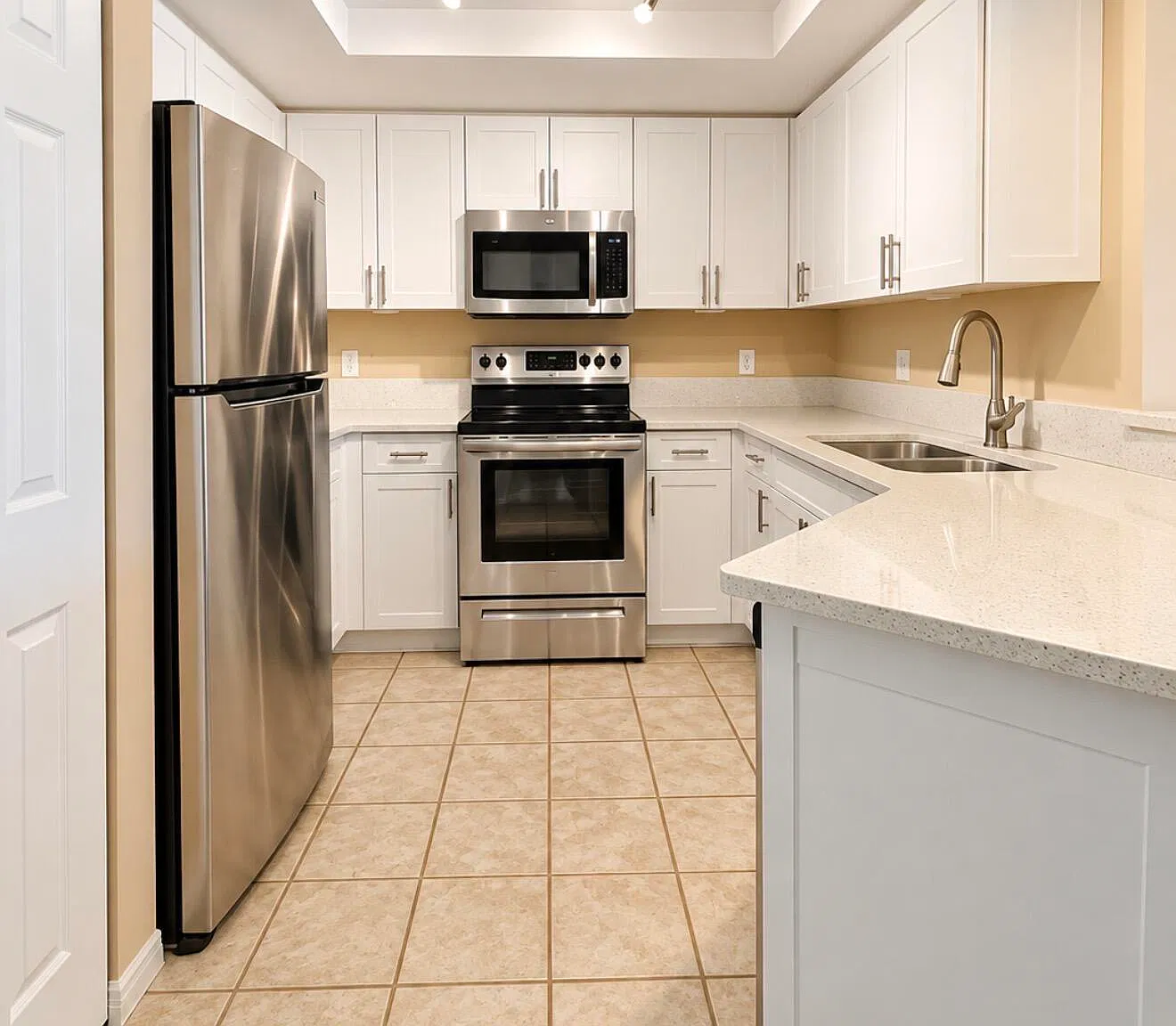 2 bed, 2.0 bath, 1026 sqft, $2,500 — Photo 4