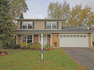 540 Hiawatha Dr, Carol Stream, IL 60188