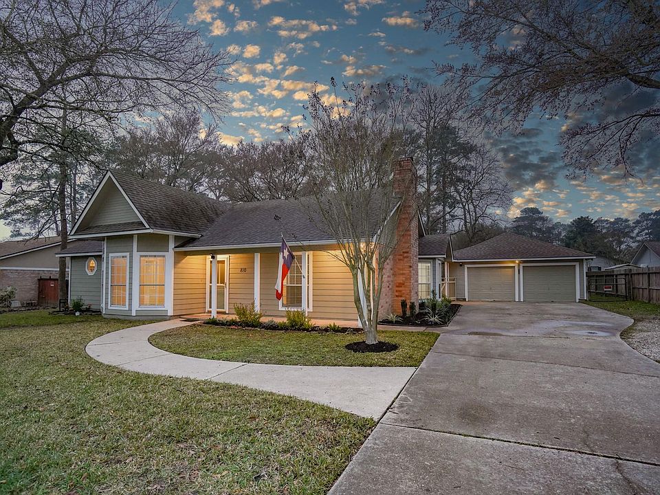 1st image of 810 Coe Dr