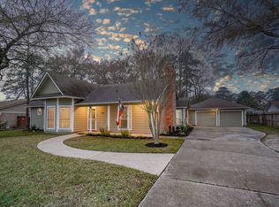 810 Coe Dr, Pinehurst, TX 77362