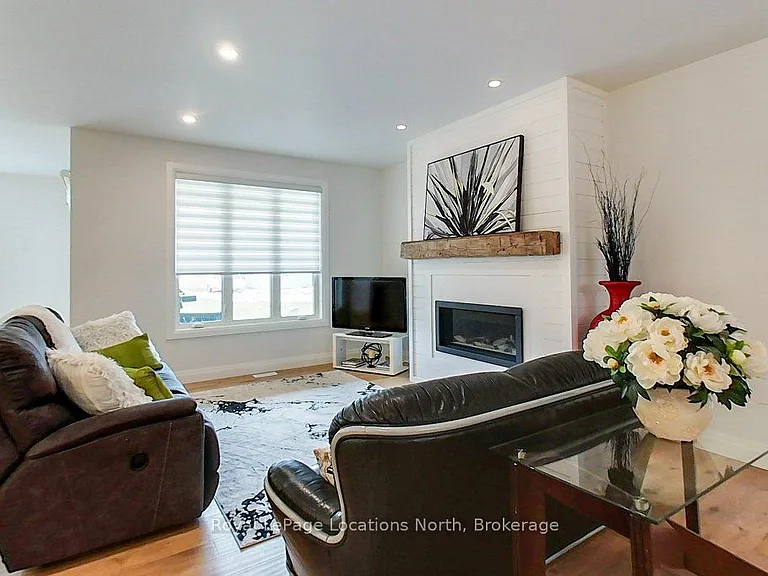 37 Foliage Dr — Photo 11