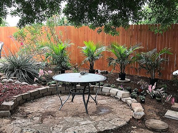 3rd image of 610 Nimmo Ct