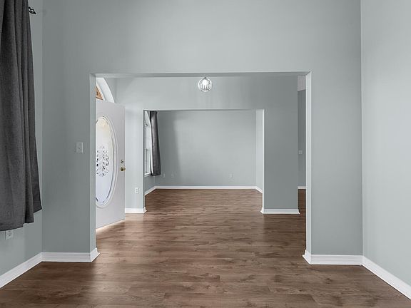 5th image of 9876 Parker Lake Cir
