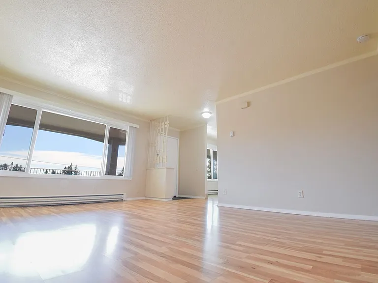 Vista Hills Apartments — Photo 13