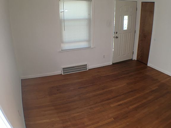 5th image of 12150 Auburn St #1