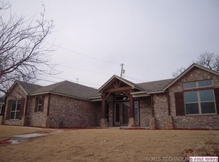 202 Hillside Dr, Sand Springs, OK 74063