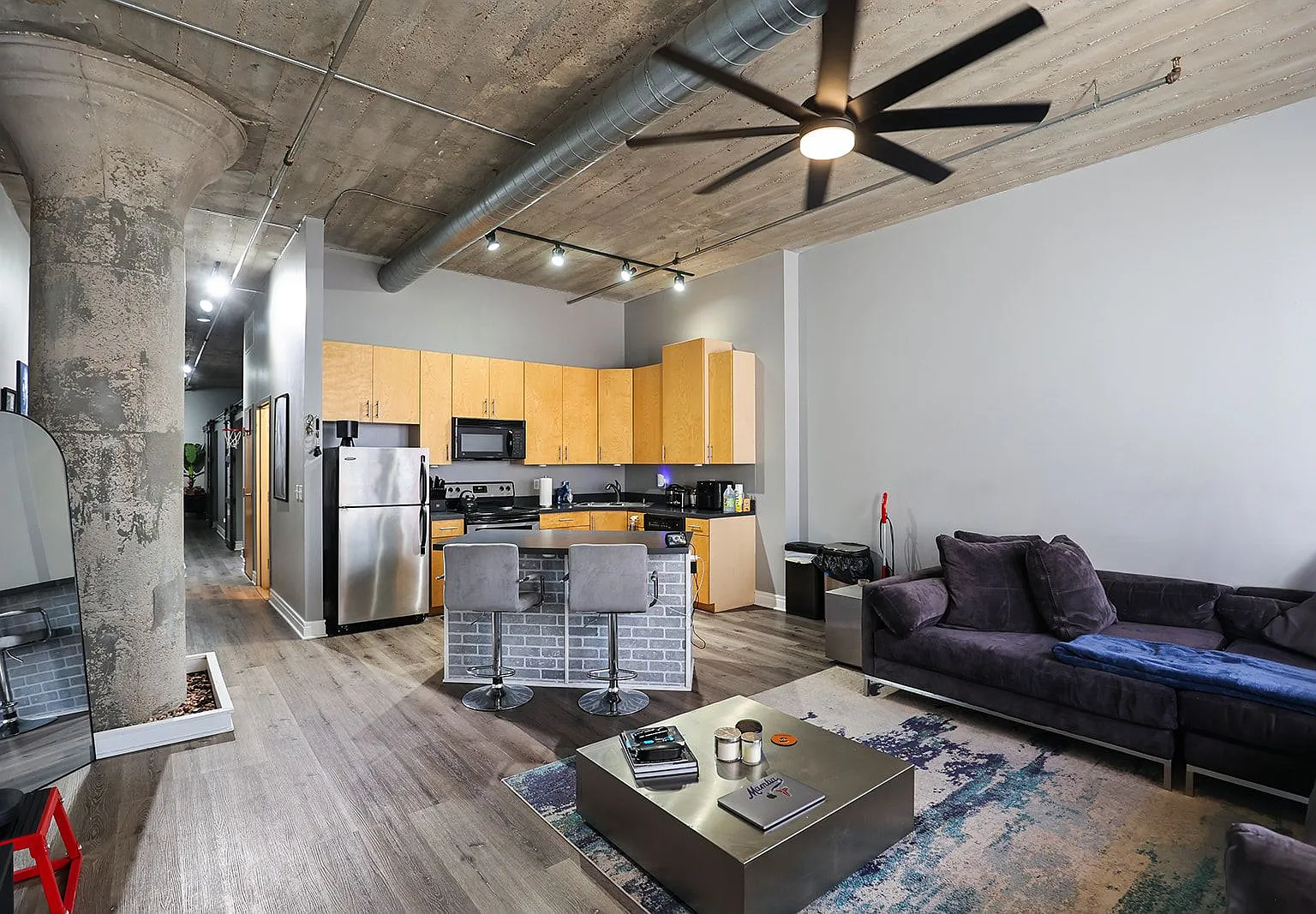 2 bed, 1.0 bath, 1191 sqft, $1,550 — Photo 2