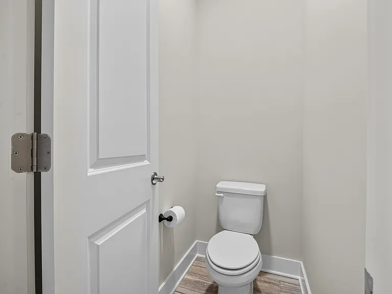 104 Thornberry Rd — Photo 45