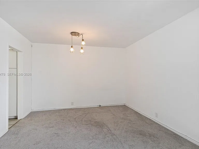 1000 West Ave #821 — Photo 4