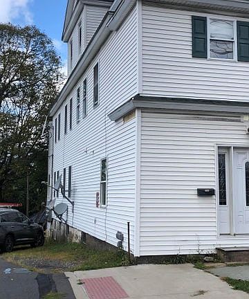 2nd image of 133 Main St #C