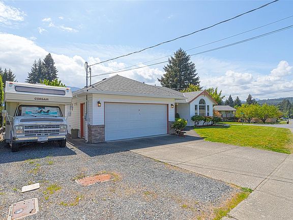 4th image of 1148 Cloke Rd