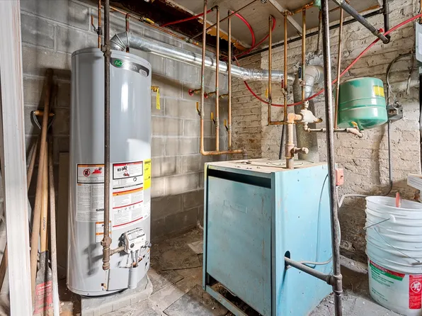 285 Lincoln Avenue image 30 of 36