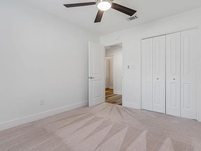 10008 Calle De Palencia — Photo 27